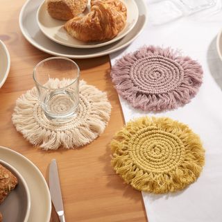 Macramé fringe coaster