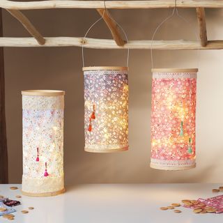 Noble fabric lanterns