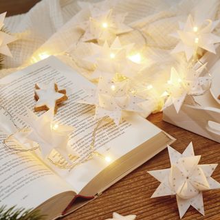 Chain of lights with moravian stars