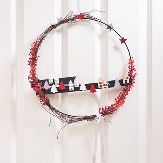 Decorative ring with craft blocks
