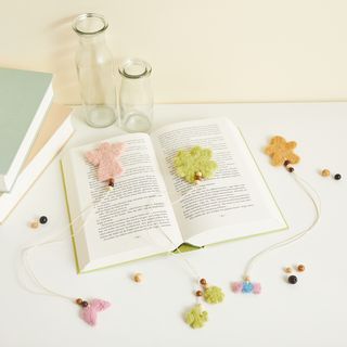 Felt bookmarks