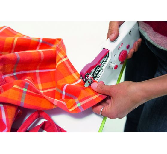 Hand sewing machine