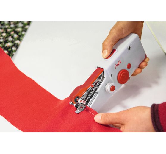 Hand sewing machine