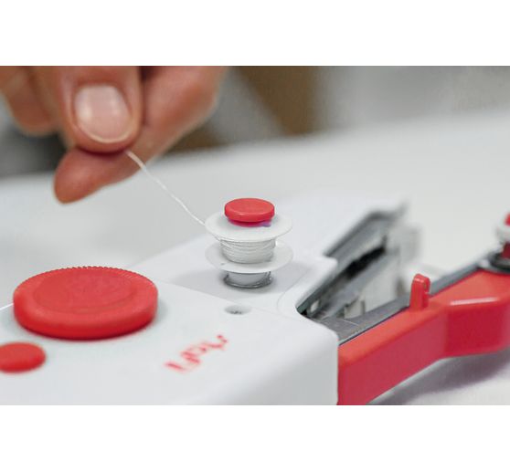 Hand sewing machine