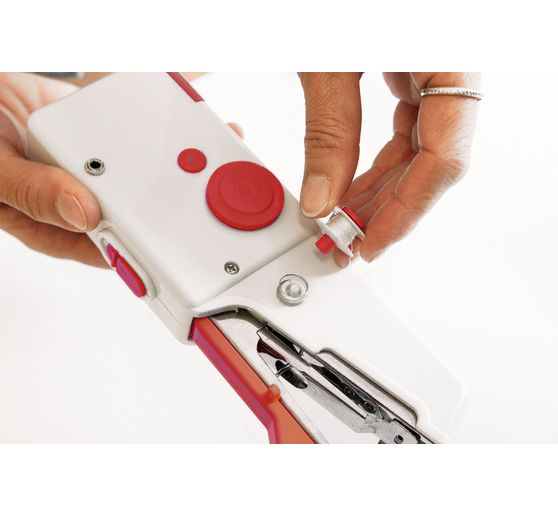 Hand sewing machine