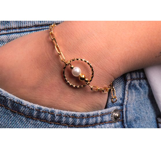 Metalen ring gedraaide