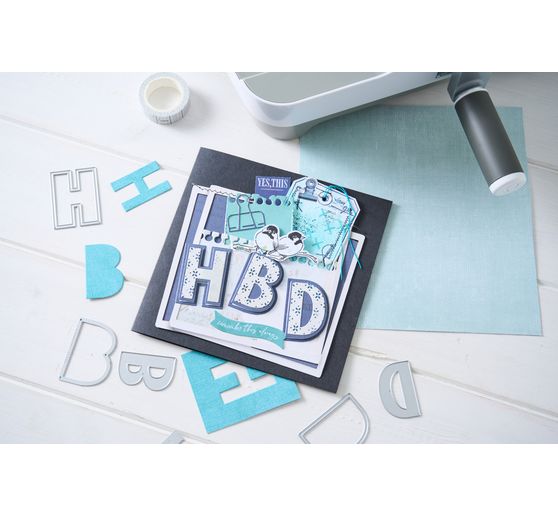 Sizzix Thinlits Ponssjabloon "Alphabet by 49 and Market"