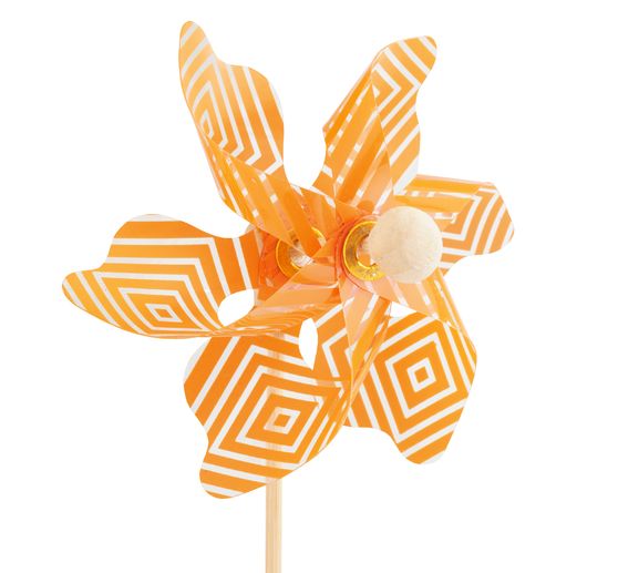 Pinwheel plugs with diamond pattern