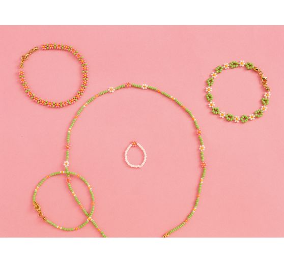 Jewellery set with mini pearls "Bloomy Days"
