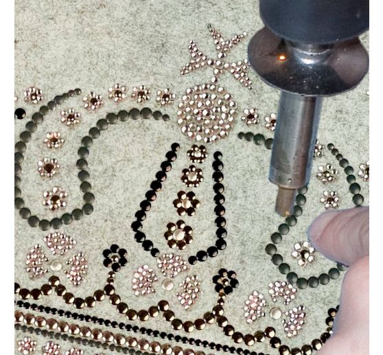 Set met strijksteeninzetstukken, incl. 12 plukkers