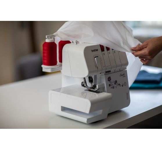 brother Overlocknaaimachine M343D