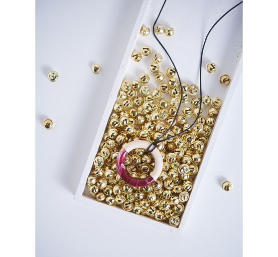 VBS Jewellery Pouring