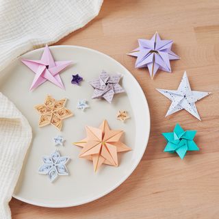 Variations of folding stars