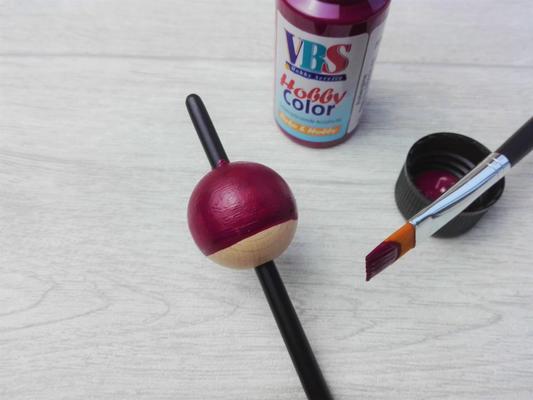 Schlüsselanhänger aus Holzkugeln körper bemalen